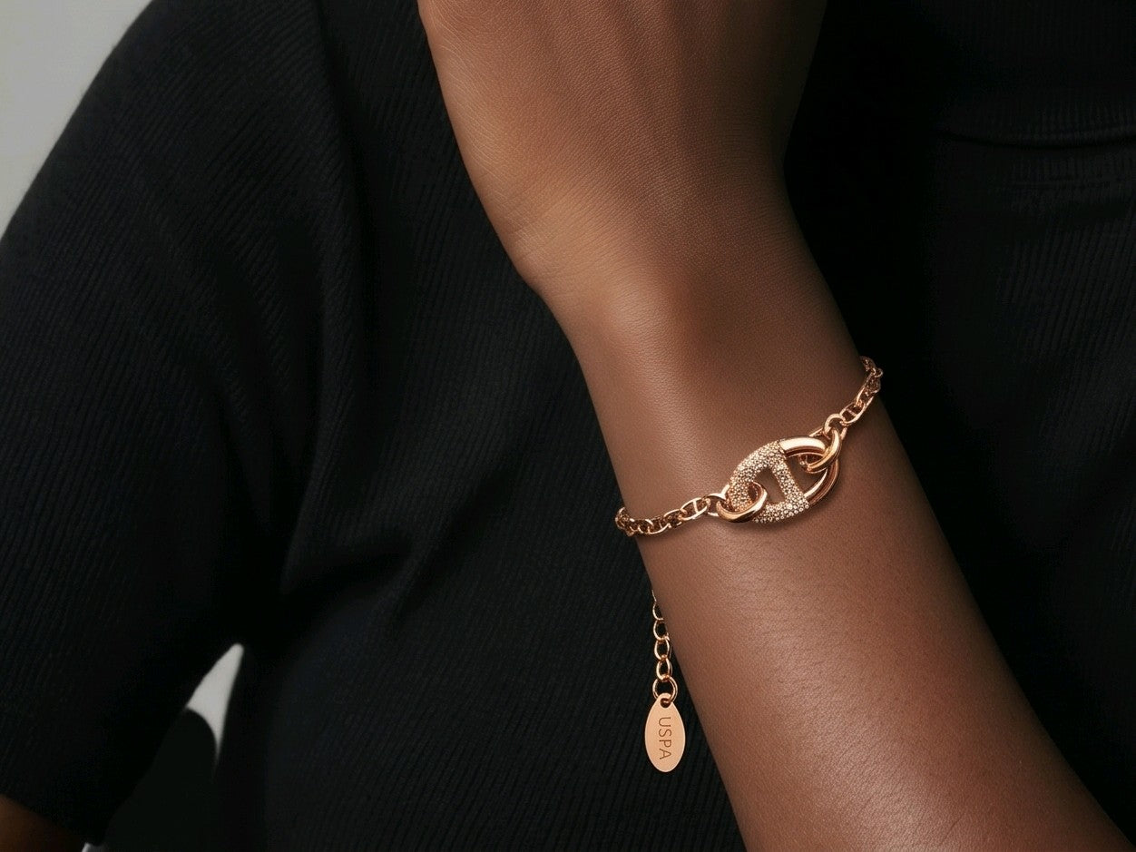 Bracelet doré de la marque us polo assn