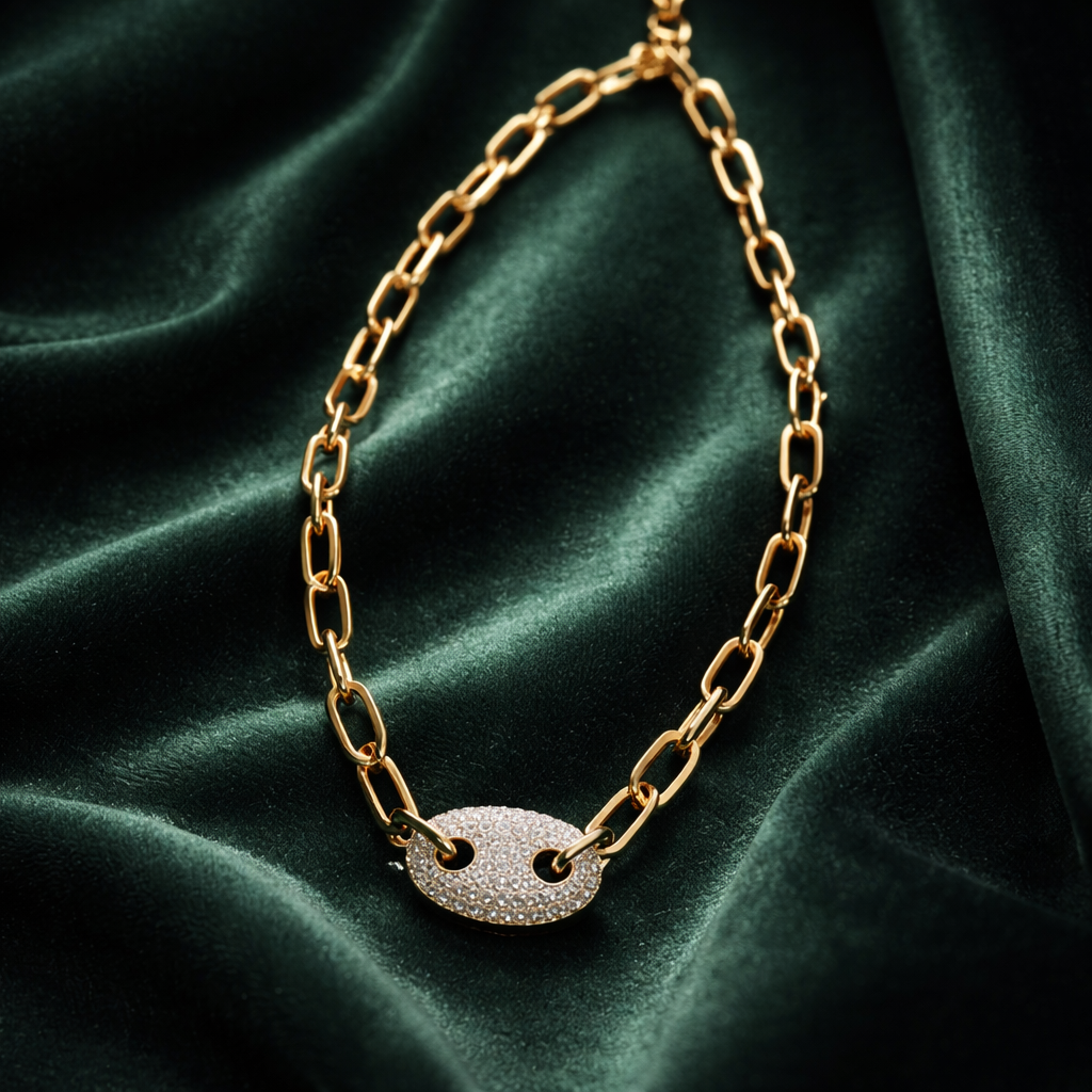 Collier doré de la marque us polo assn