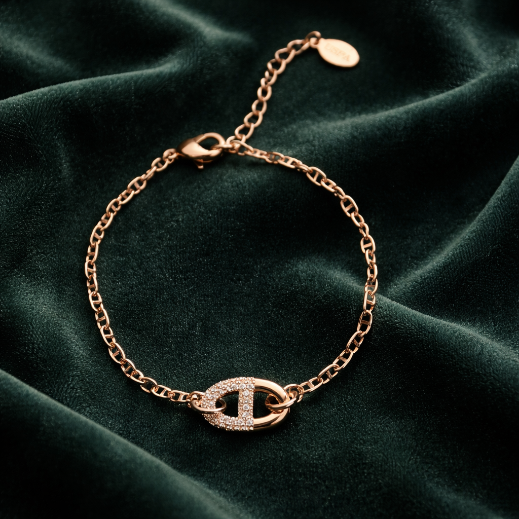 Bracelet doré de la marque us polo assn