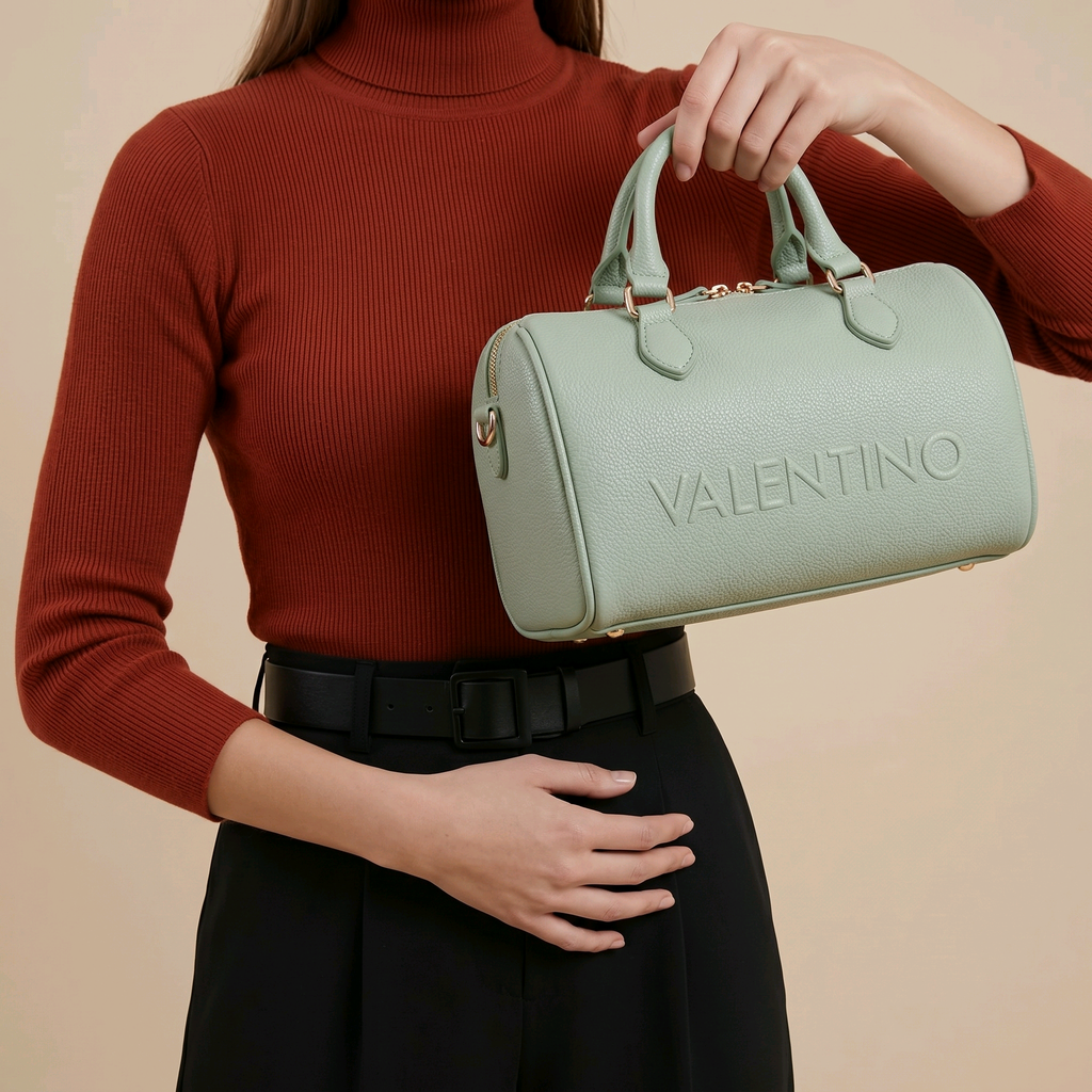 Sac à main polochon de la marque Mario VALENTINO