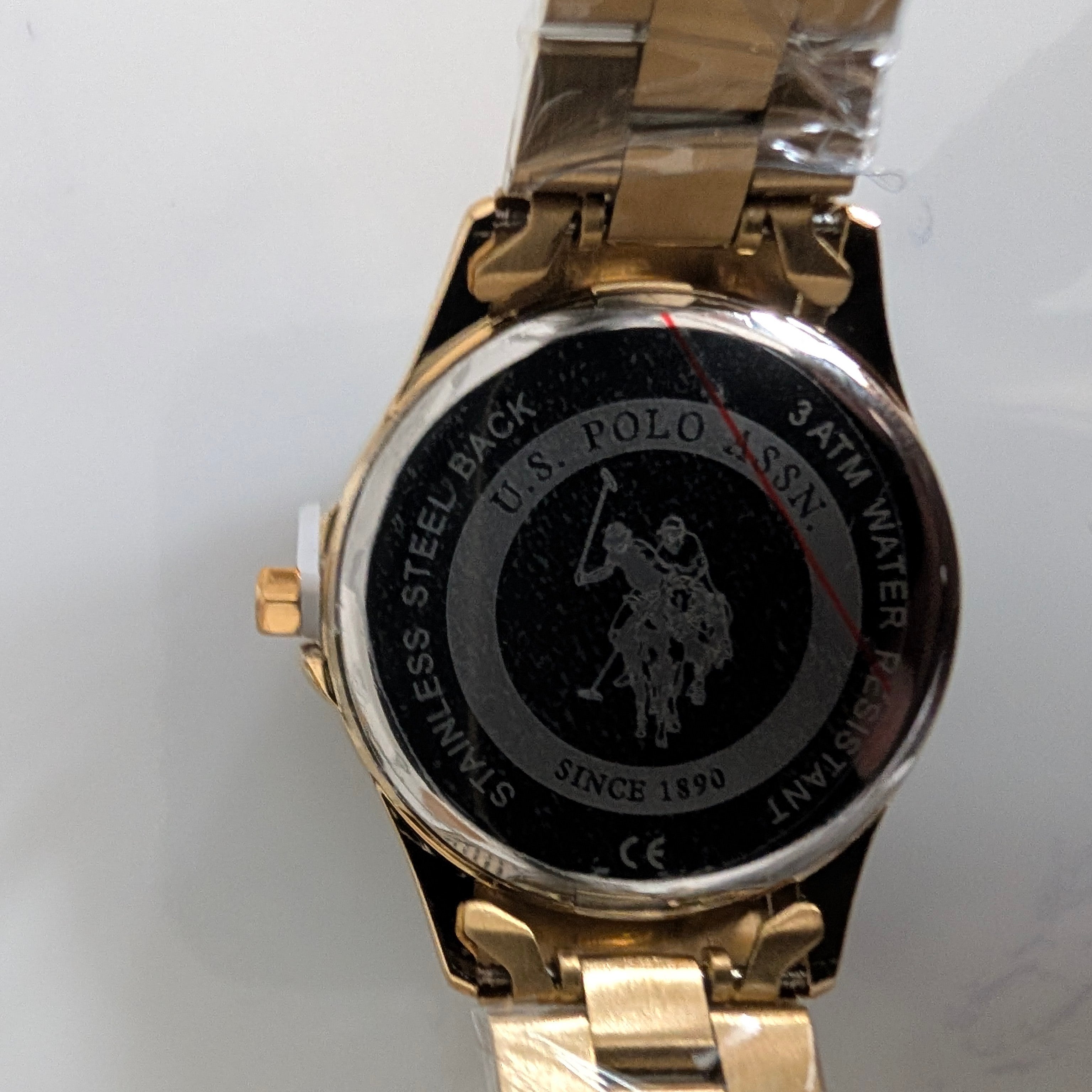 Montre doré de la marque us polo assn