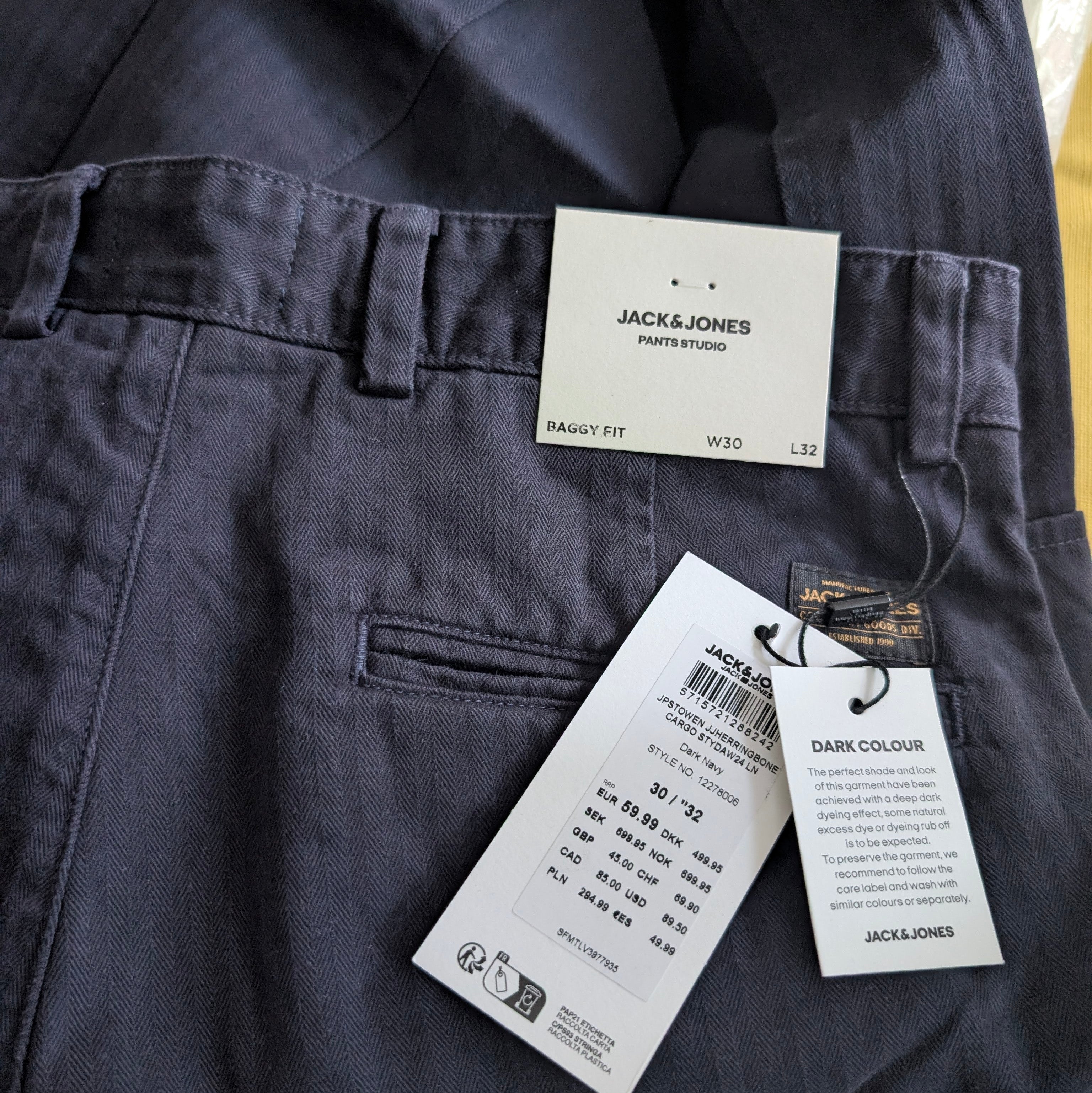 Pantalon Cargo/Baggy Jack & Jones Beige et Marine – Coupe Droite en Coton